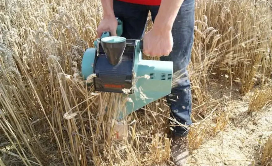 Najmniejszy kombajn zbożowy - które modele i ceny warto znać